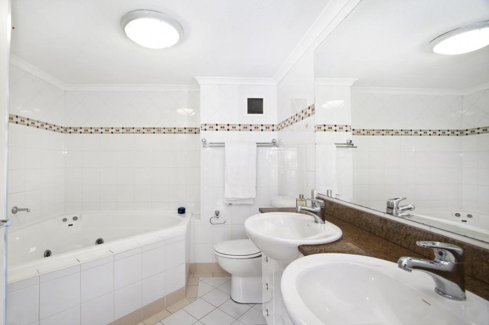 Création de salle de bains à Plouvien